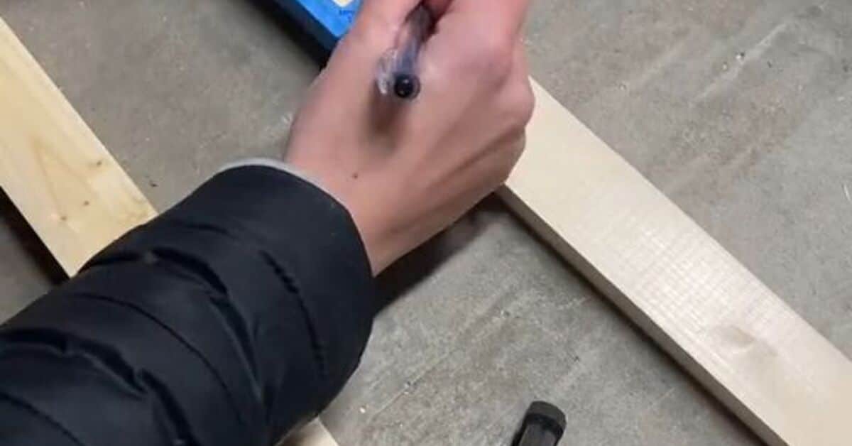 How to Build a DIY Toddler Bed in 8 Simple Steps