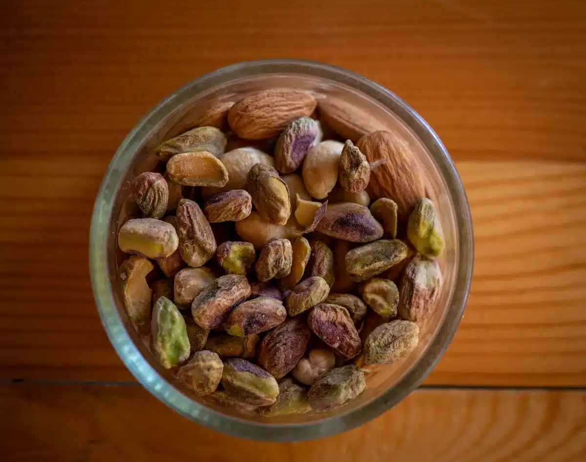 Assortiment de graines de qualité, noix et fruits secs pour oiseaux
